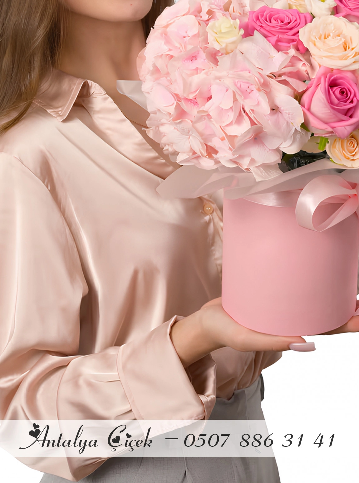 Kutuda Pembe Çiçekler