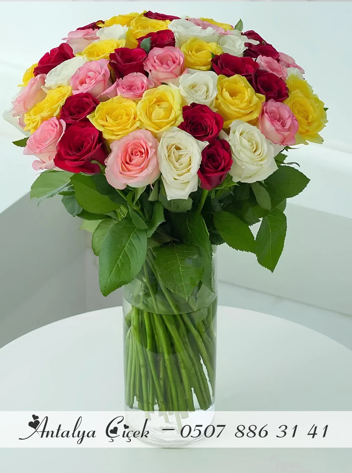 Vazoda 40 Tane 4 Renkli Güller